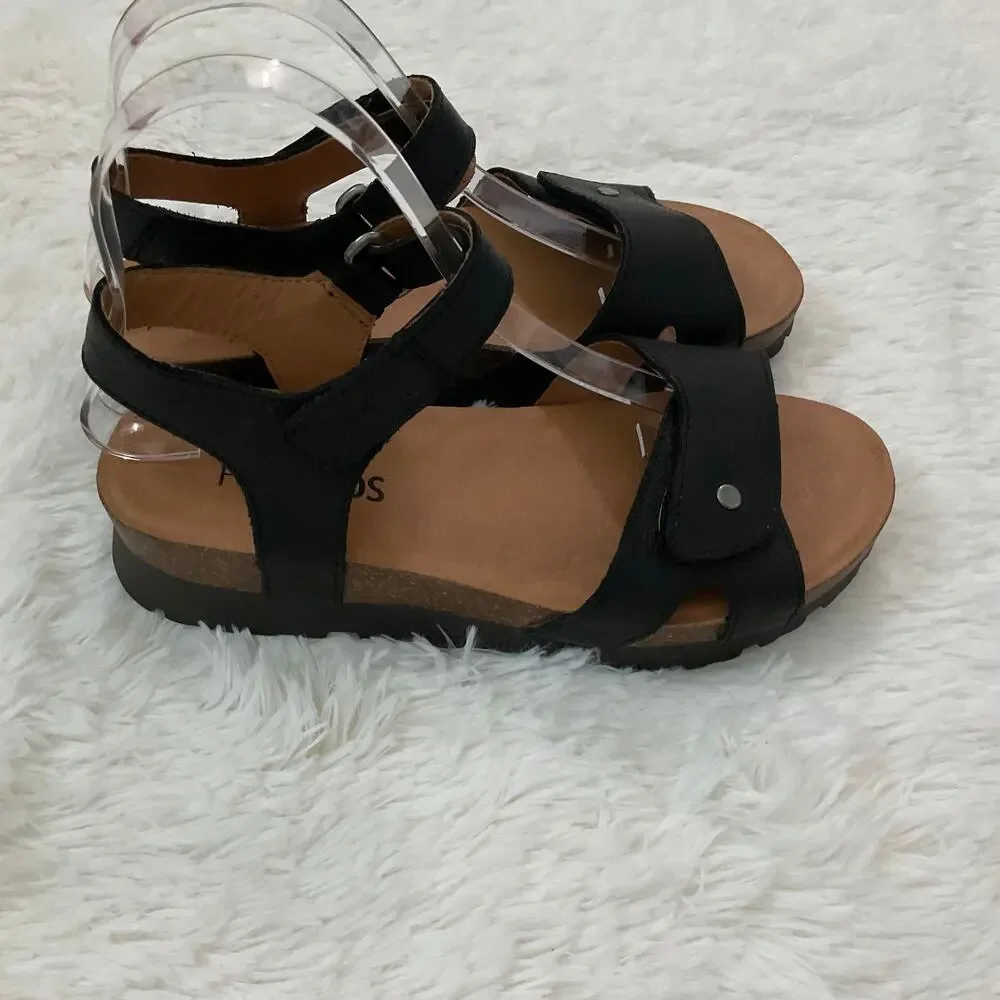 White Mountains Footbeds‎ Leather Comfort Flatform Sandals - Size 8